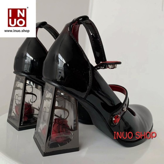 Zapatillas de tacon góticas